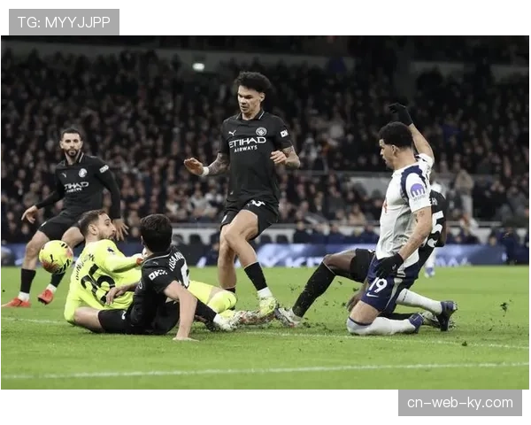 曼城区域压制面临反击考验 二点保护不足成防守隐患